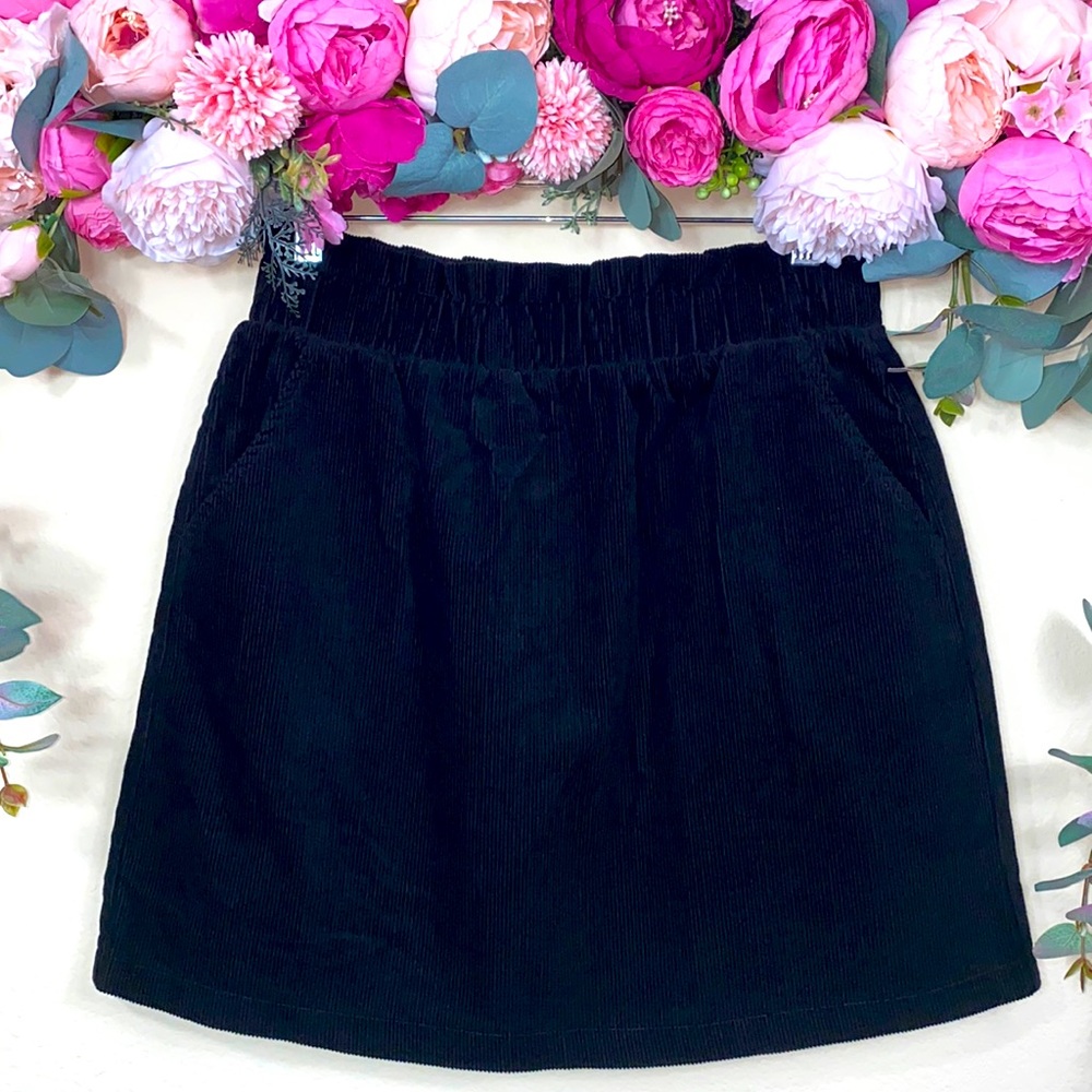 •copper key• Corduroy {black} Mini Skirt with [Elastic Ruched Waist] & Pockets